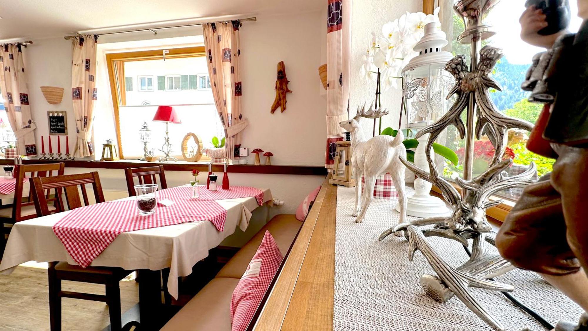 Hotel Restaurant Amadeus - Inclusive Skipass Und Vieles Mehr Bad Hindelang Dış mekan fotoğraf